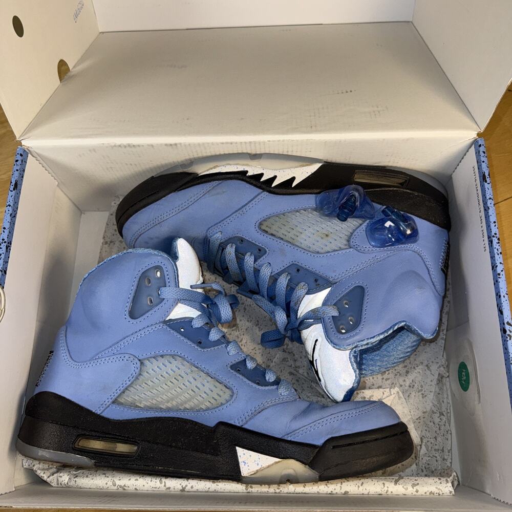 Jordan 5 University Blue Sneakers Size 9.0 UNC OG BOX & Locks - Picture 8 of 9